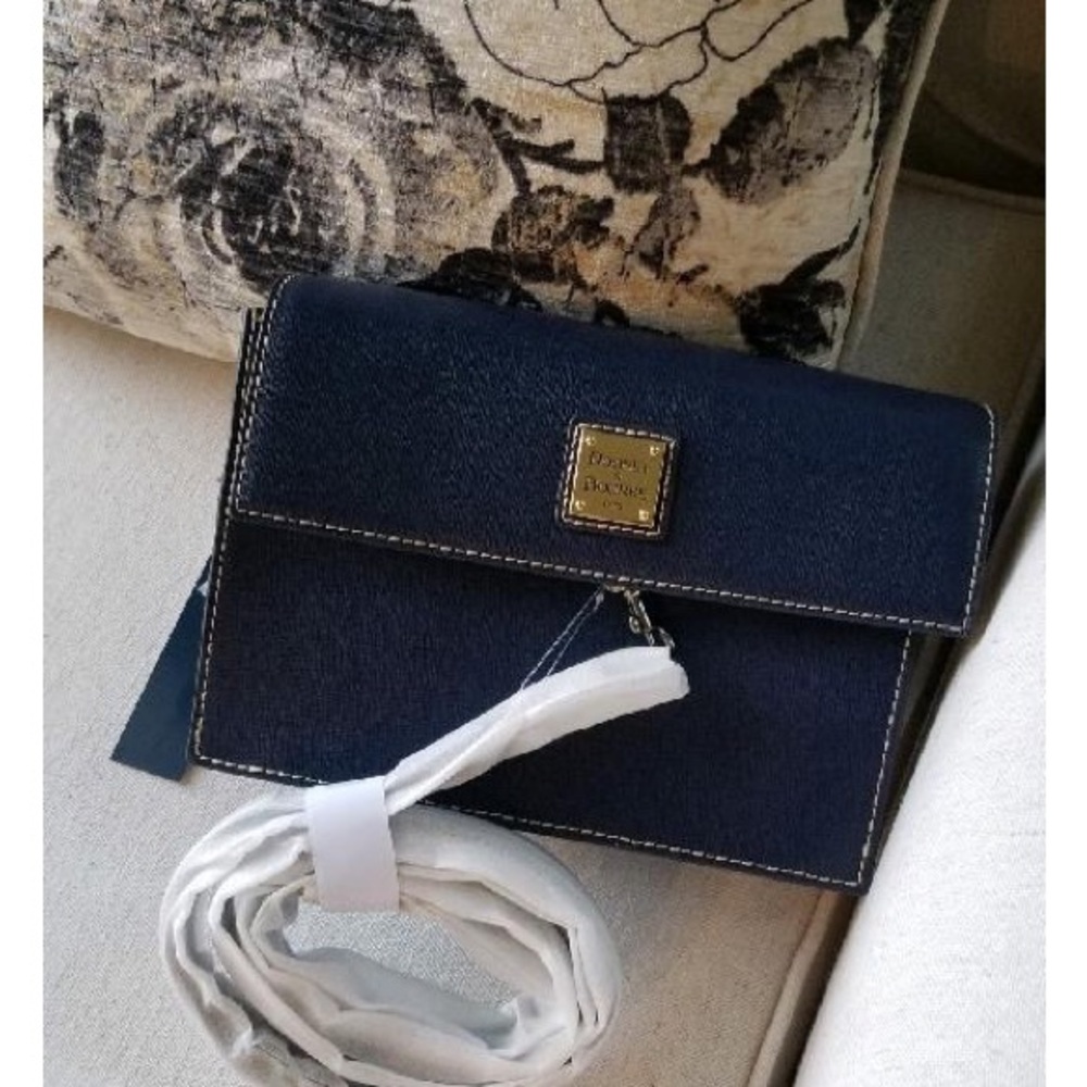 Dooney & Bourke crossbody
